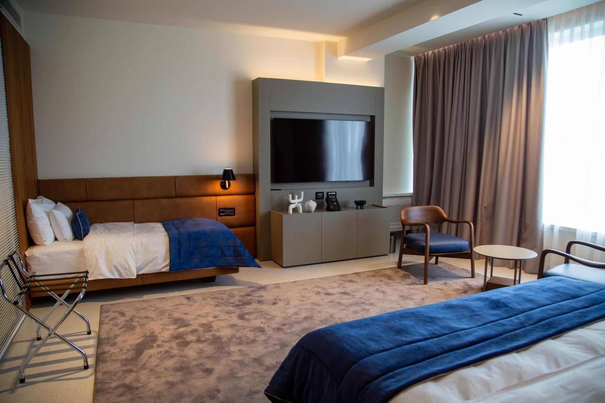 Abi'S Hotel & Spa Vlorë Buitenkant foto